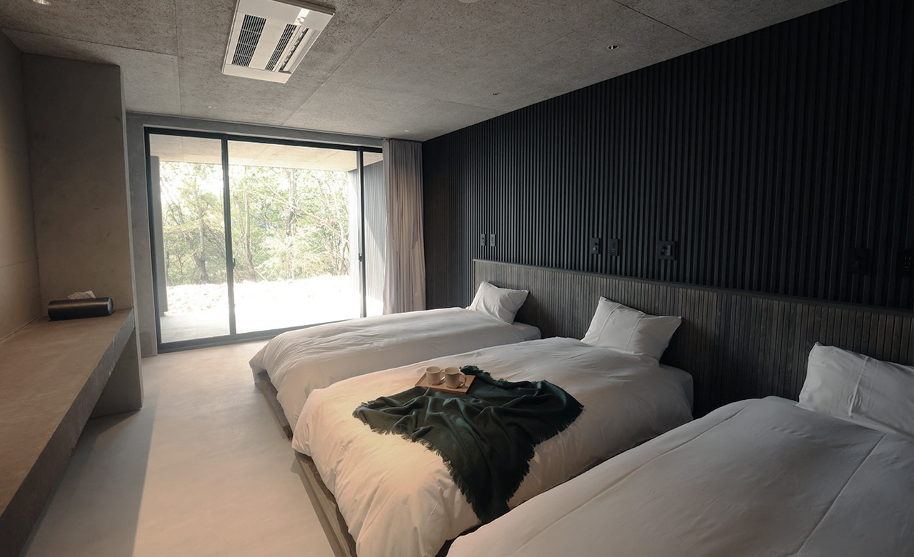 広々としたベッドルーム